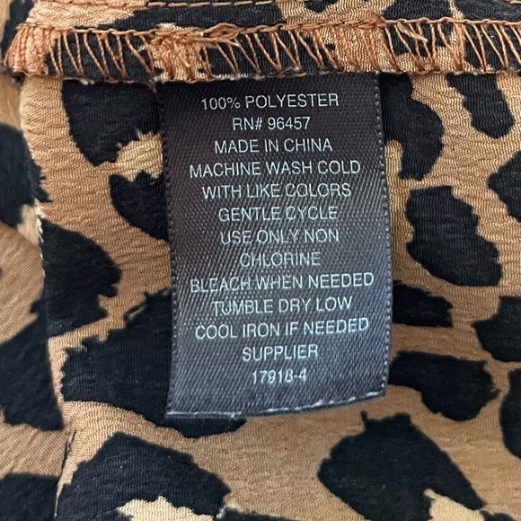 Worthington Crop Jumpsuit Leopard Animal Print Sleeveless V Neck Size 1X - Picture 13 of 13